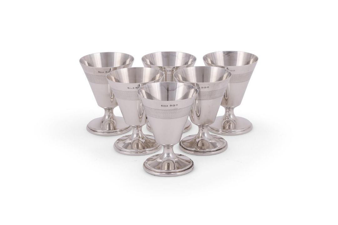 A SET OF SIX SILVER GOBLETS - Image 1 of 3