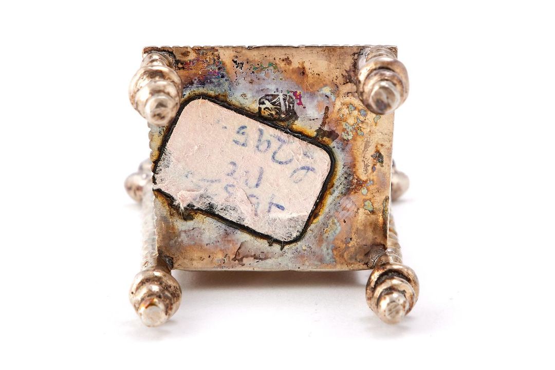 FIVE SILVER COLOURED MINIATURE CHAIRS - Image 5 of 5