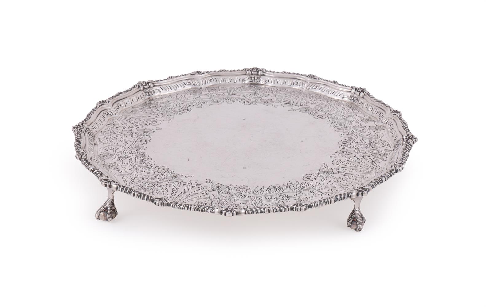 AN EDWARDIAN SILVER SHAPED CIRCULAR SALVER - Image 2 of 3