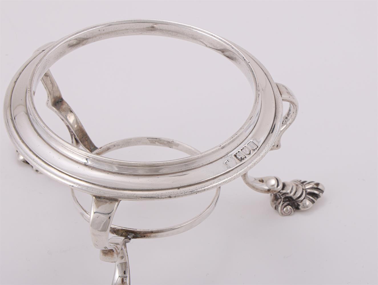 AN EDWARDIAN SILVER SPHERICAL KETTLE ON STAND - Image 3 of 3