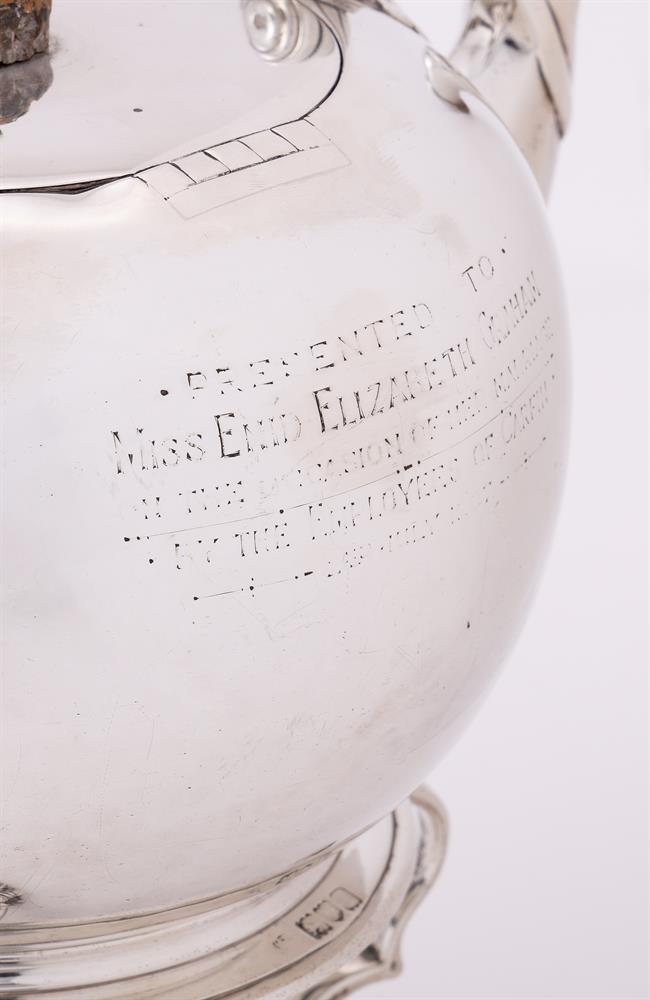 AN EDWARDIAN SILVER SPHERICAL KETTLE ON STAND - Image 2 of 3