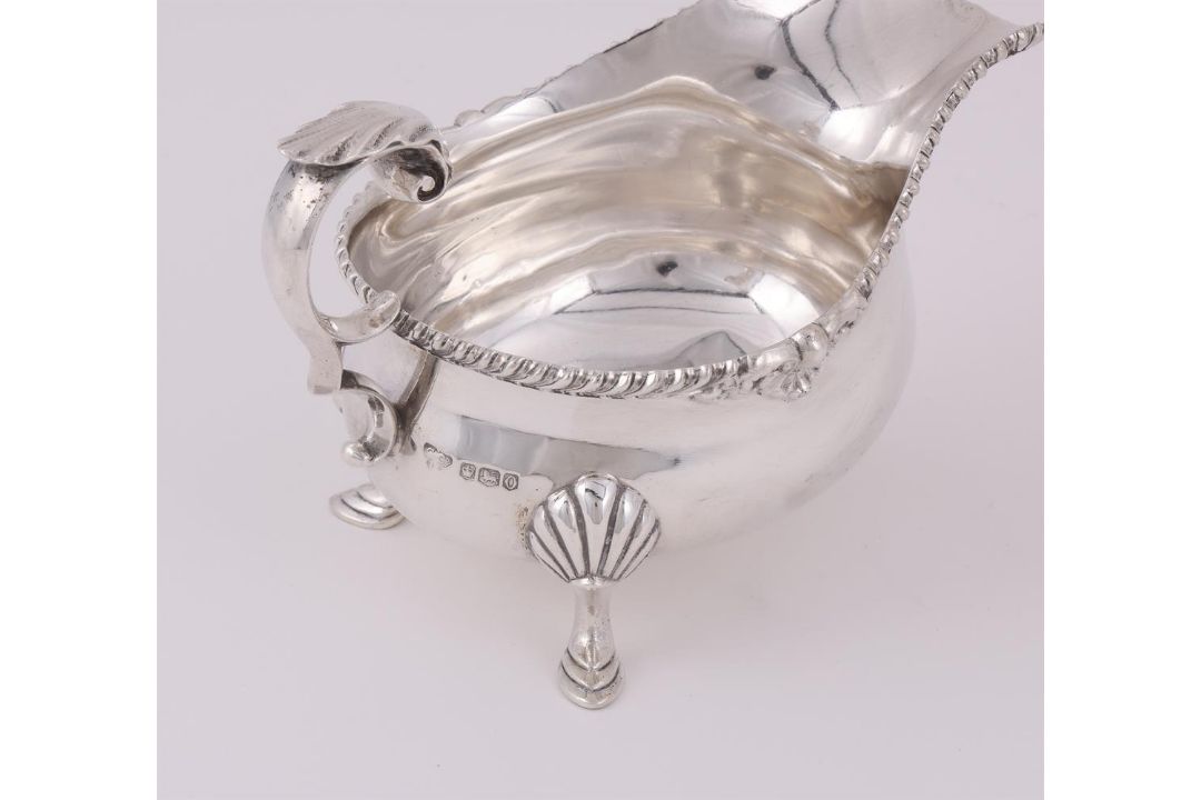THREE SILVER SHAPED OVAL SAUCE BOATS - Image 3 of 4