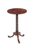 Y A VICTORIAN ROSEWOOD OCCASIONAL TABLE