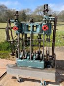 A FULL-SIZE MUSEUM EXHIBIT OF A TWIN CYLINDER LIVE STEAM LATE VICTORIAN LAUNCH ENGINE