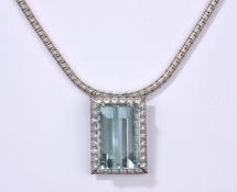 Großer Aquamarin-Anhänger mit Kette