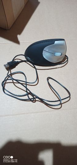 pc usb mouse as pictured looks new unused