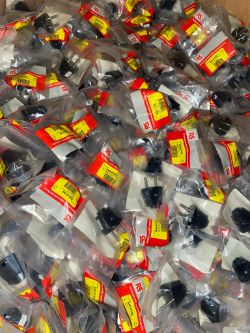 (SP / P8) - Circa 4000 Euro Plugs 2 Pin Plugs