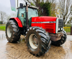 MASSEY FERGUSON 8170 4WD TRACTOR C/W AC CABIN