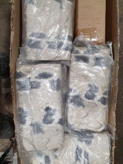 Womans purses approximately 50 box no 193