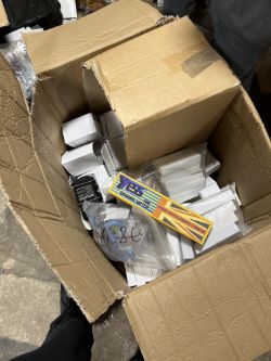 Mixed watches approx 50 kids jewellery sets approx 30 coloured pens approx 200 leather set approx 20