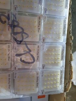 Ear rings approximately 250 box no 253