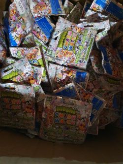 Charm watches approximately 500 box no 208