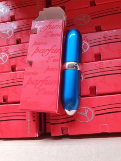 Perfume case approximately 300 box no 212