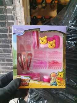 Hair accessory kit approximately 12 box no 83