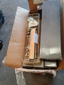 Truck radio approximately 20 box no 199