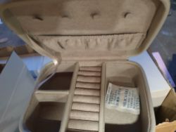 Jewellery boxes approximately 35 box no 250