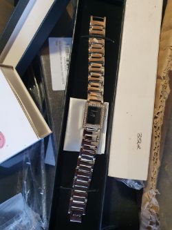 Ladies watches approximately 100 box no 242