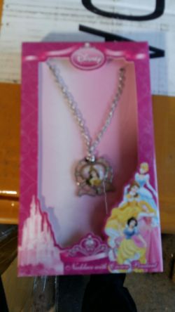 Girls necklace approximately 24 box 43