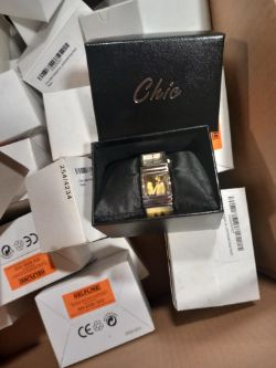 Chic watches with case approx 35 pieces box 430