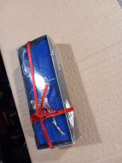 The Westminster crystal collection flower approx 110 pieces box 427