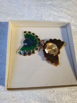 Necklace attachment approximately 20 box no 245