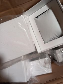 Cushioned boxes approx 45 pieces box 414