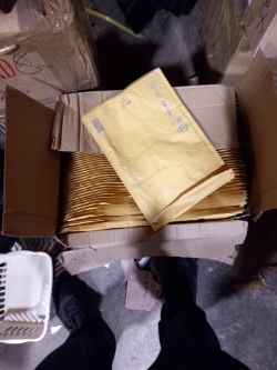 Yellow file folder approx 200 box 462