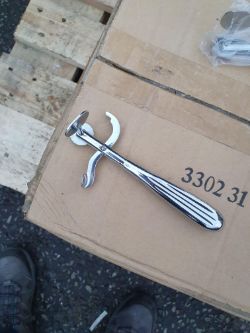 Tin can opener approximately 35 box no 87