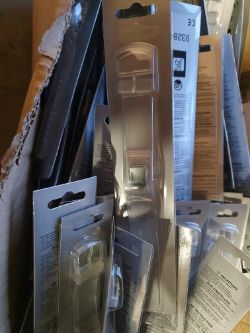 Watches approximately 400 box no 246