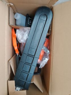 Mixed NEW Pallet of 8 x Adjustable folding weight benches, 2 x CHAIN SAWS! 5 x Discovery Walkers