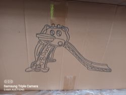 L193 - 1 Pallet Containing Approx 8 children's slides