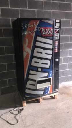 COLD DRINKS VENDING MACHINE ELECTROLUX