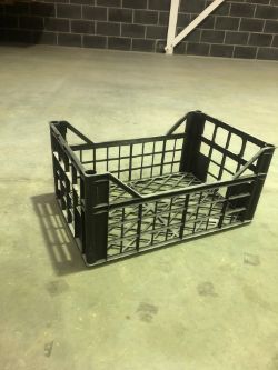 24 X PLASTIC STACK-ABLE STORAGE BASKETS BOXES RETAIL TRADER