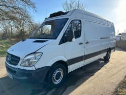 MERCEDES-BENZ SPRINTER 2.1 313 CDI RWD L2 4DR