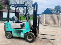 HYSTER H1.7XL DIESEL FORKLIFT C/W PALLET TINES & SIDE SHIFT