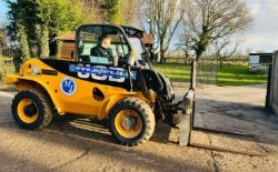 JCB 520-40 4WD TELEHANDLER * YEAR 2014 * C/W PALLET TINES