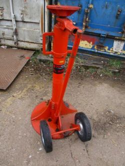 THOR WORLD TRAILER SAFETY SUPPORT LOADING RAMP CONTAINER FORKLIFT YARD MOBILE