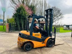 SAMUK SC25D DIESEL FORKLIFT C/W SIDE SHIFT & PALLET TINES