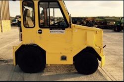 JUMBO TUG ELECTRIC TOW TRACTOR 2004