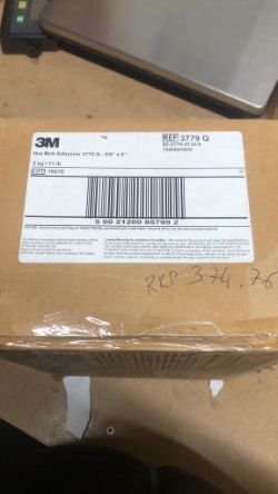 BULK BOX OF 3M HOT MELT ADHESIVE TAN RIDGED GLUE STICKS - RRP £374