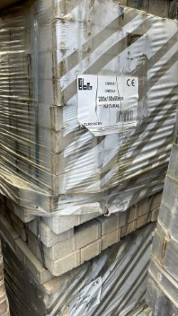 BLOCK PAVING - BRETT OMEGA - 13 PALLETS