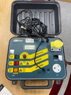 METROTEST PAT TESTER NEEDS RECALIBRATION