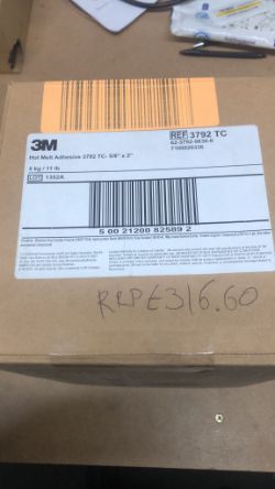 BULK BOX OF 3M HOT MELT ADHESIVE GLUE STICKS RRP £316 - USED UPHOLSTERERS, CRAFT, DIY, SCHOOLS ETC