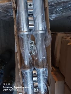 1 PALLET OF APPROX 22 SETS OF DUMBBELL BARS, 38 DOORWAYS PULL UP BARS & 24 WEIGHTLIFTING BARS