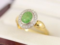 DIAMOND AND TSAVORITE HALO RING 18CT GOLD LADIES SIZE N 750 6.8G