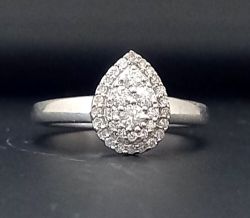 0.26CT HALOW SET DIAMOND RING/WHITE GOLD