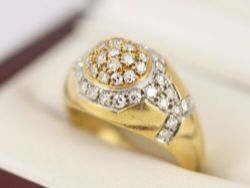 DIAMOND CLUSTER RING 18CT GOLD LADIES SIZE N 1/2 750 10.4G