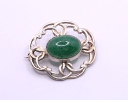JADE GEMSTONE BROOCH LADIES STERLING SILVER VINTAGE BROACH GIFT 9.5G