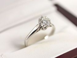 EXCEPTIONAL DIAMOND SOLITAIRE RING 18CT WHITE GOLD LADIES SIZE J 2.7G