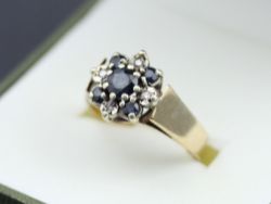 DIAMOND & SAPPHIRE CLUSTER RING 9CT GOLD LADIES SIZE O 1/2 375 3.4G